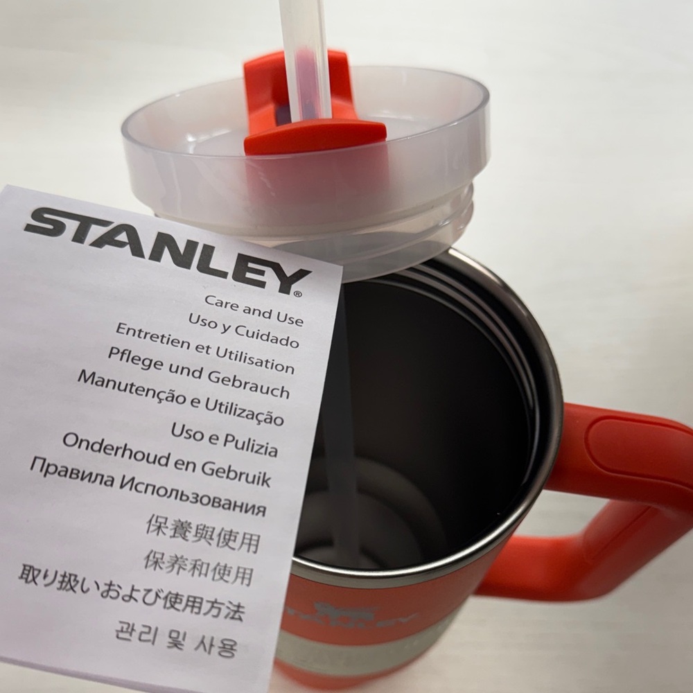 Matching Stanley Orange Quencher Tumbler with Carry-All - Picture 5 of 9